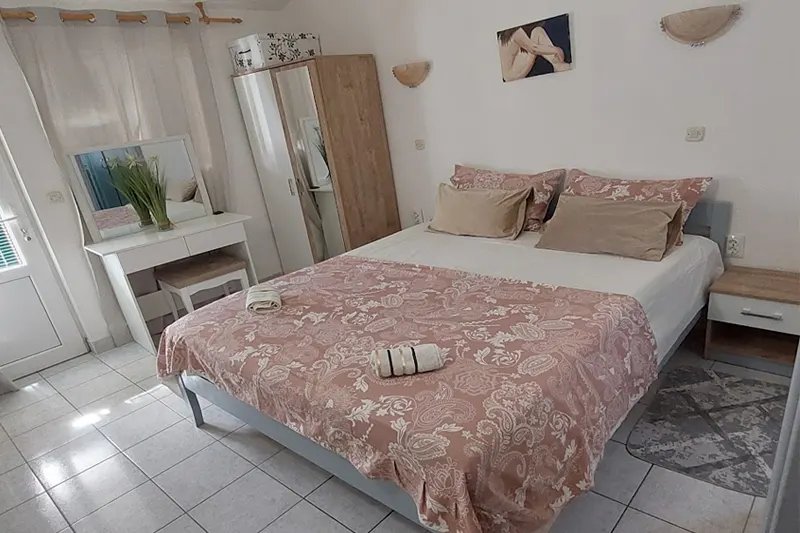 Apartman A6 – prostran smještaj u Podaci s pogledom na more bedroom
